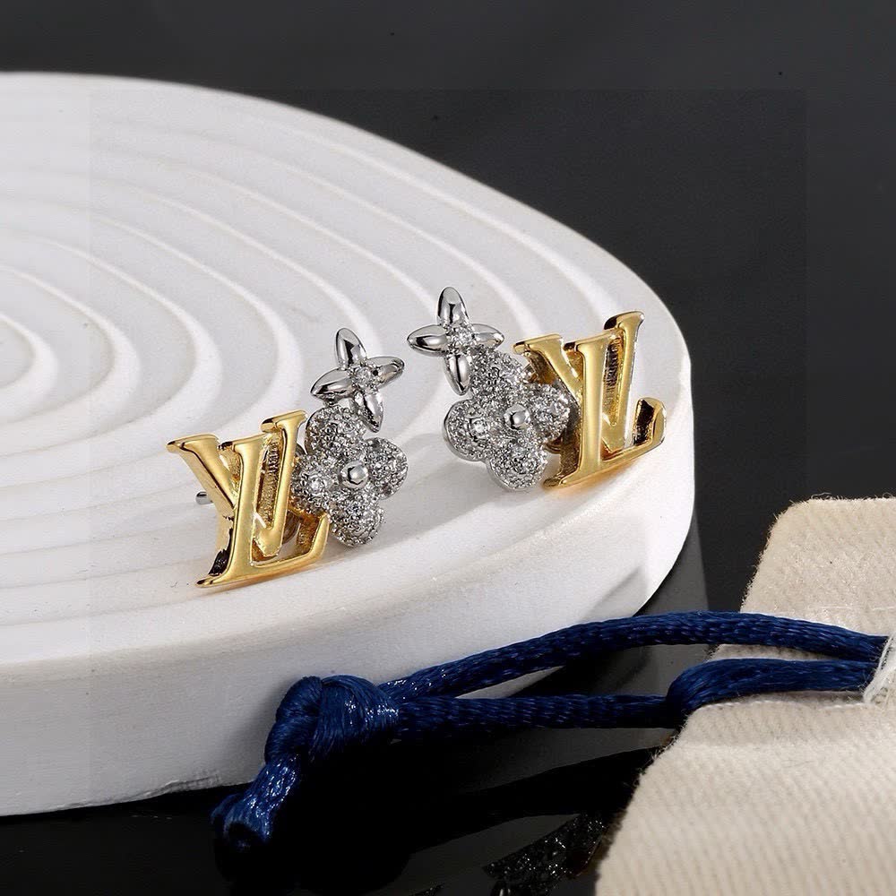 Louis Vuitton Monogram Flower Stud Earrings
